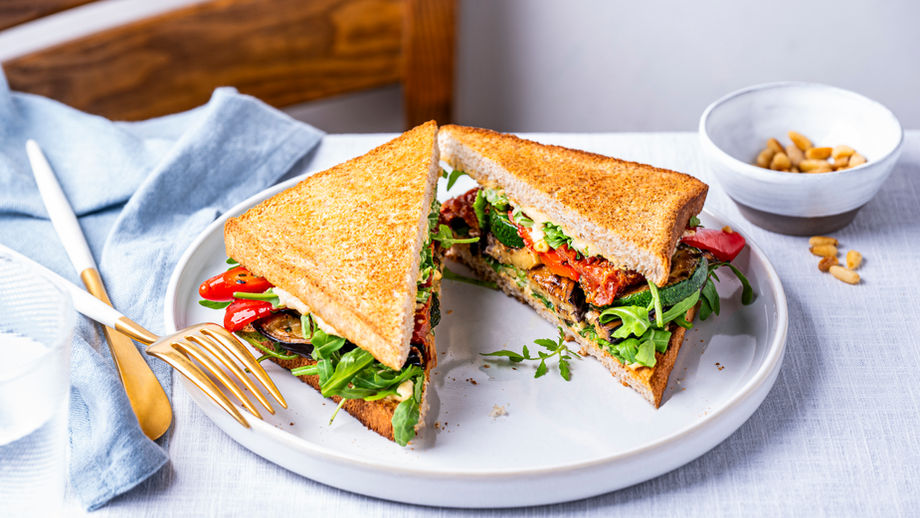 Golden Toast - Mediterranes Sandwich